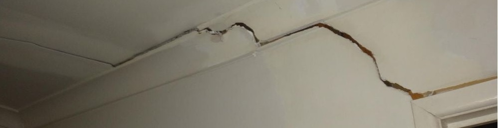 Cracked wall and ceiling - a sign of subsidence